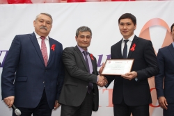 Известный казахстанский спортсмен Б. Артаев стал специальным посланником  ЮНЭЙДС